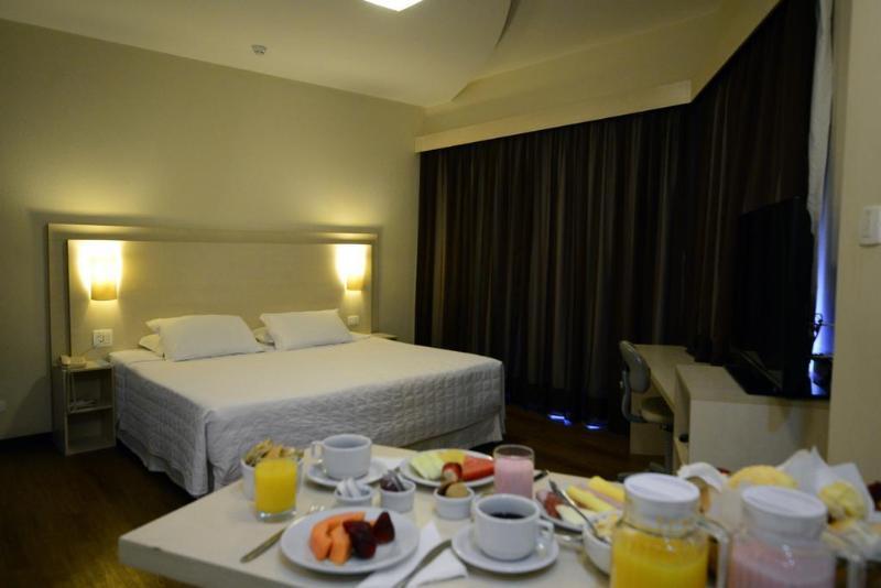 Golden Blue Hotel Лондріна Екстер'єр фото