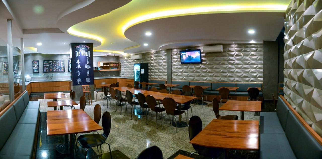 Golden Blue Hotel Лондріна Екстер'єр фото